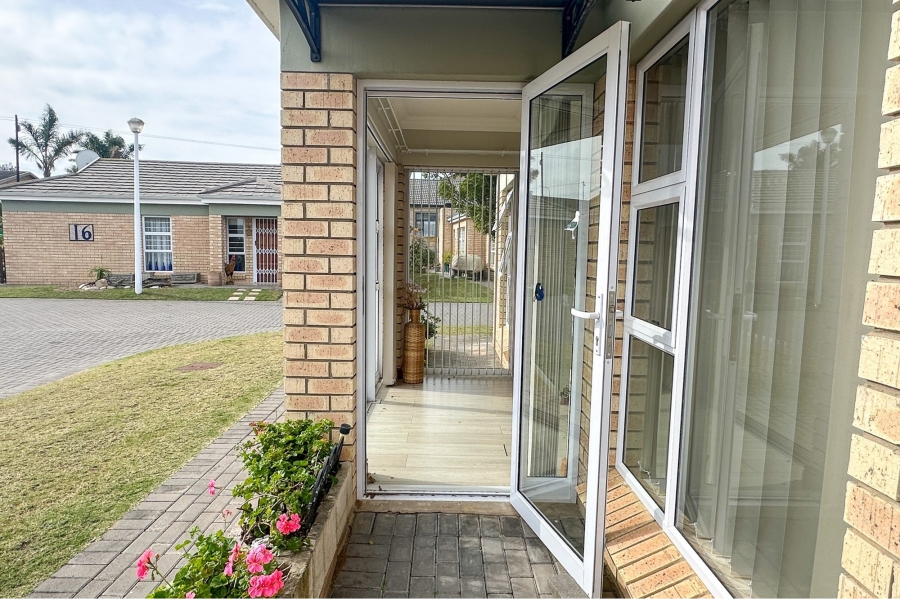 2 Bedroom Property for Sale in Tergniet Western Cape